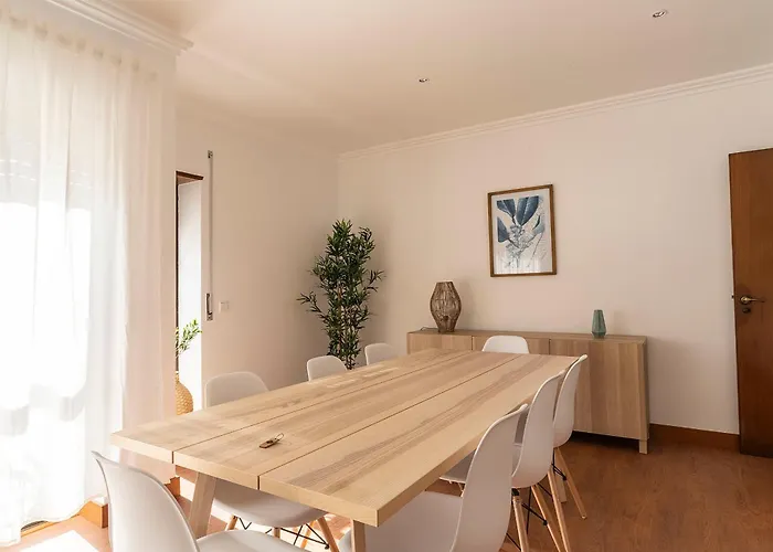 ゲストハウス Paradise House&suites エリセイラ